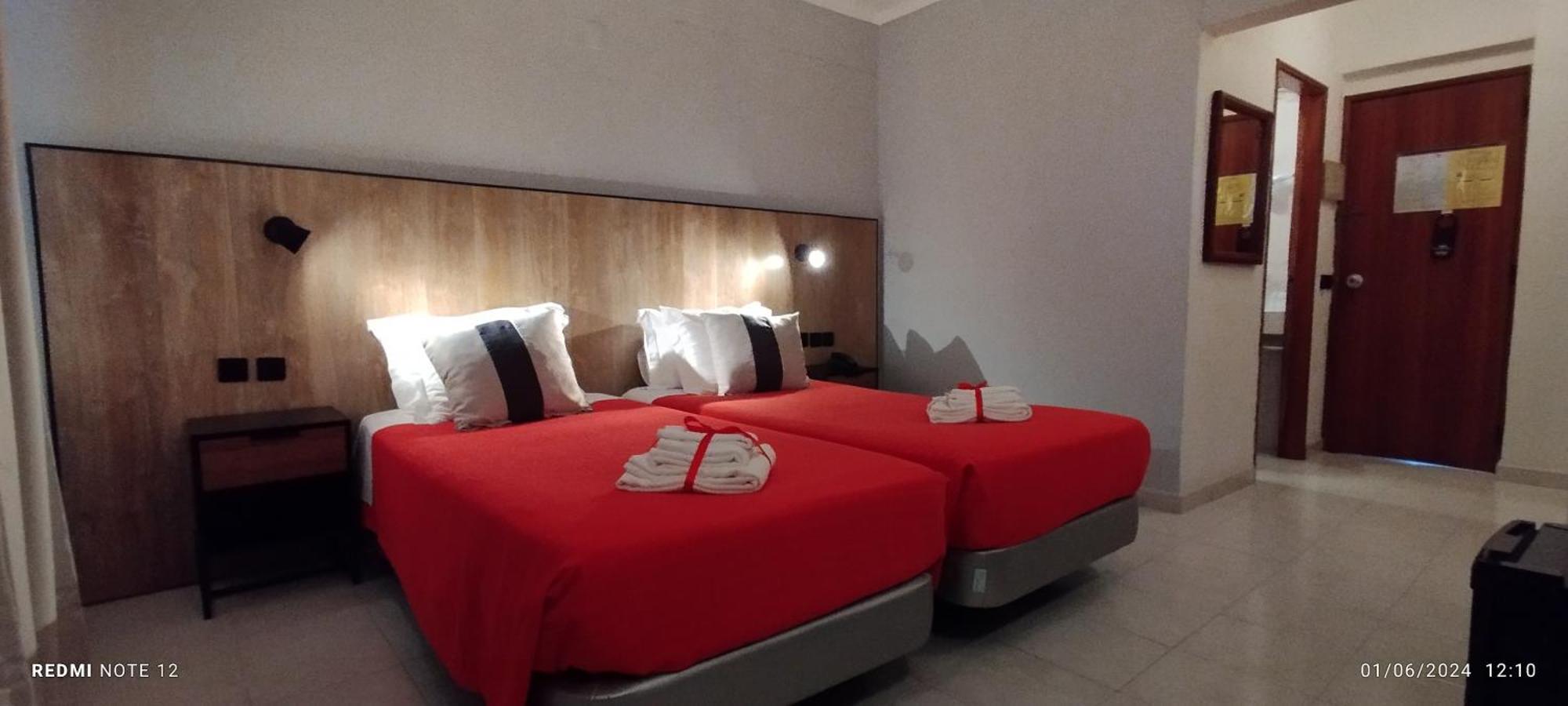 Hotel Alnacir Faro Bagian luar foto
